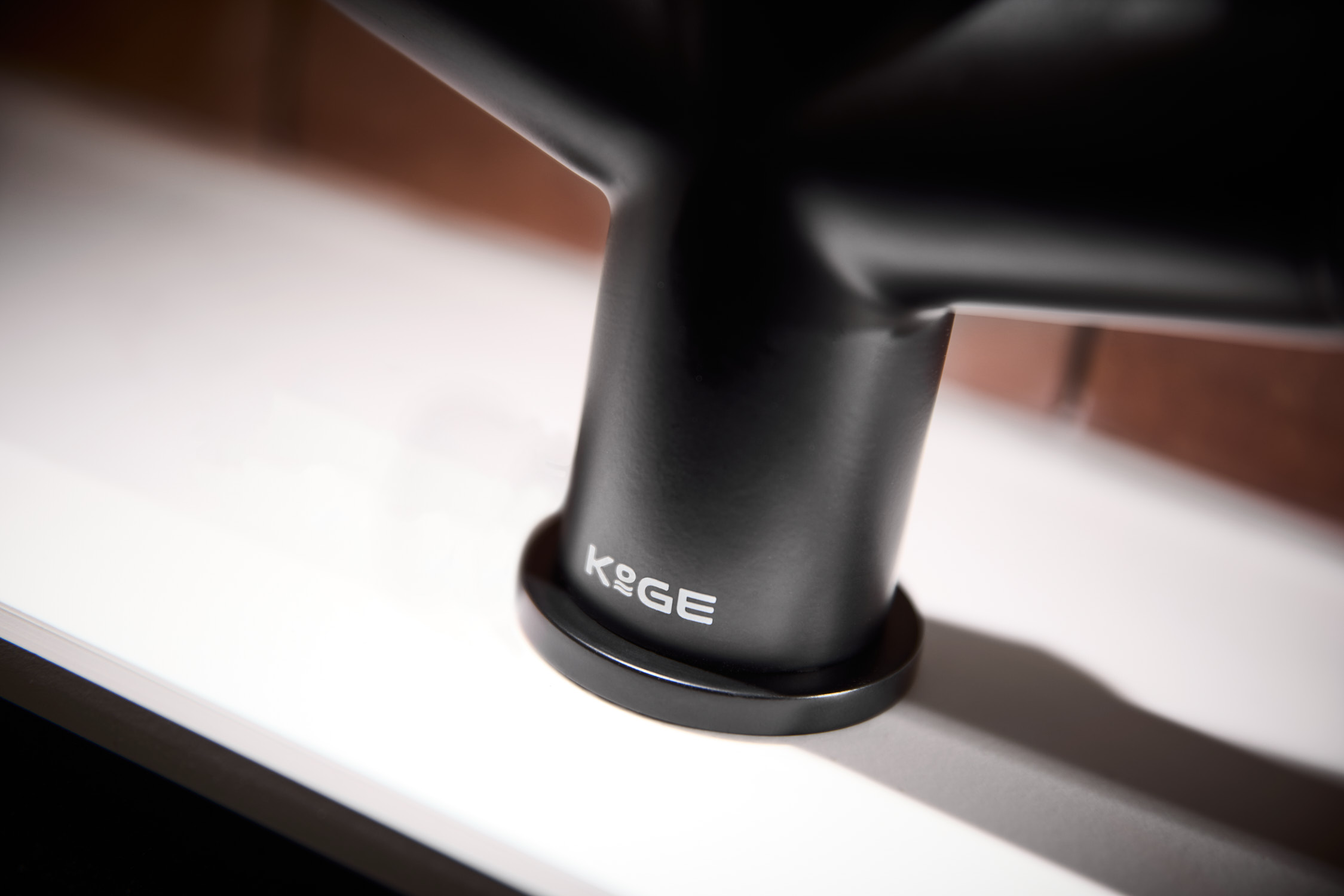 KoGE 4-in-1 Swan Pull Out Spout Hot Water Tap | Matte Black
