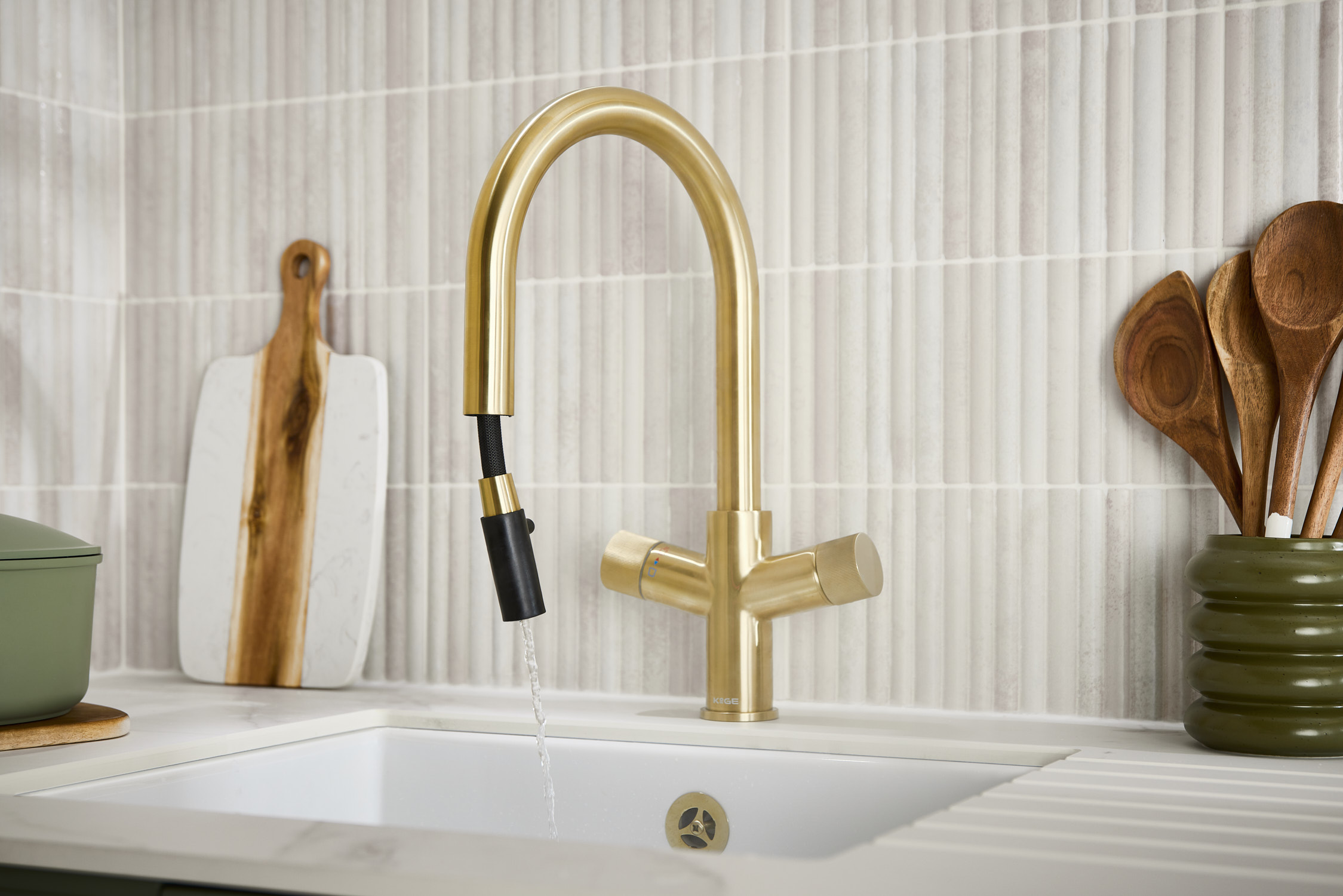 KoGE 4-in-1 Swan Pull Out Spout Hot Water Tap | Brushed Brass